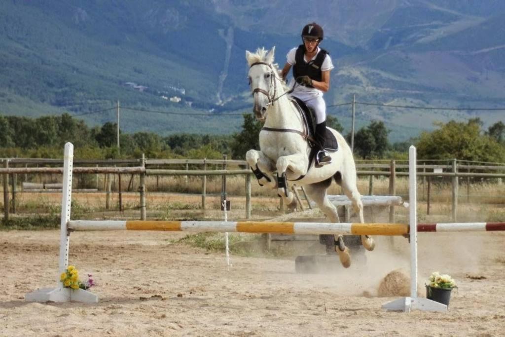 Апартаменти "Ecologico Con Piscina Climatizada" En La Pinilla Ріаса Екстер'єр фото